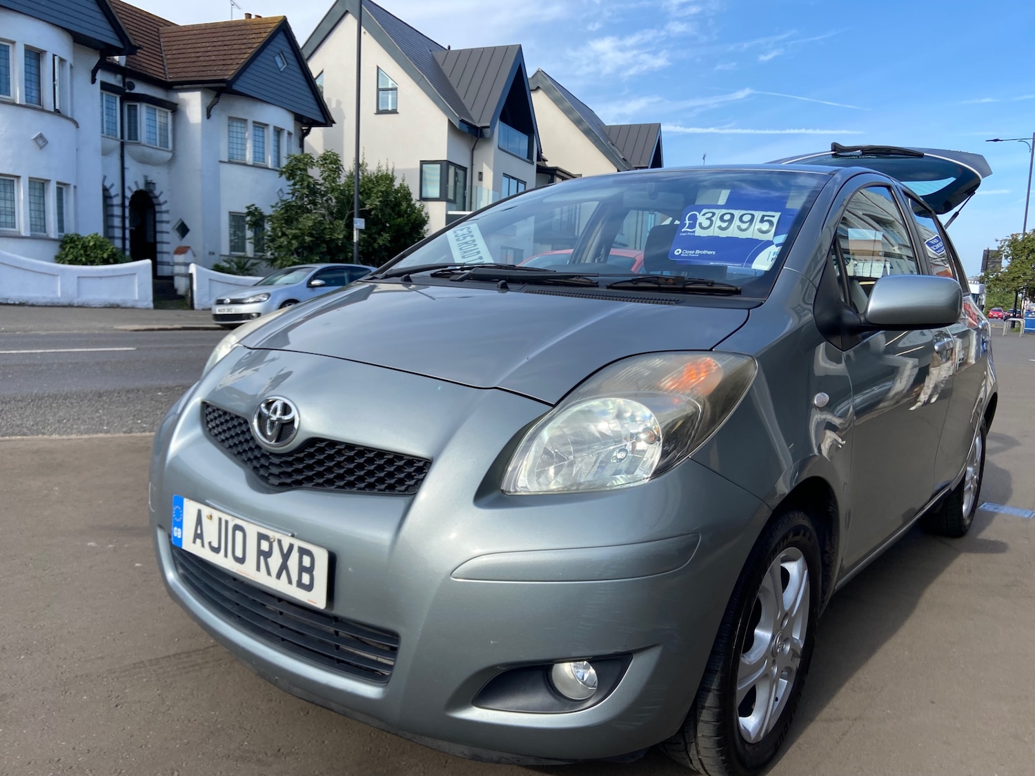 Used Toyota Yaris 2010 for sale - 76552587: Photo 5