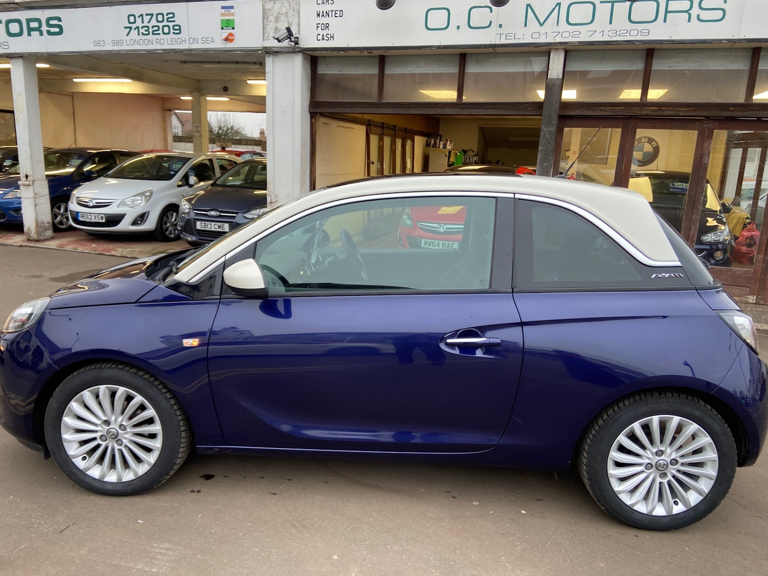 Used Vauxhall ADAM 2015 for sale - 77033395: Photo 2