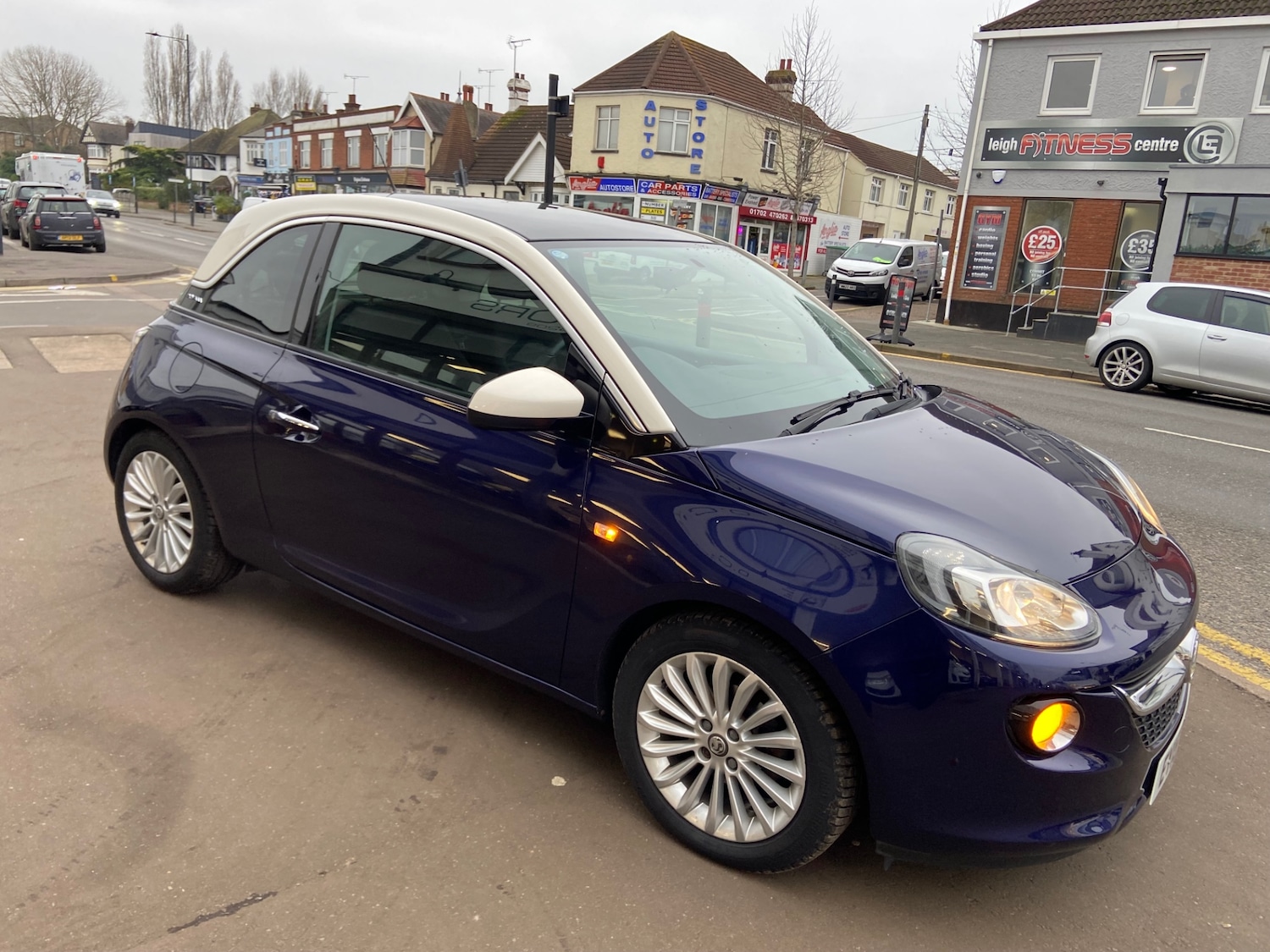 Used Vauxhall ADAM 2015 for sale - 77033395: Photo 3