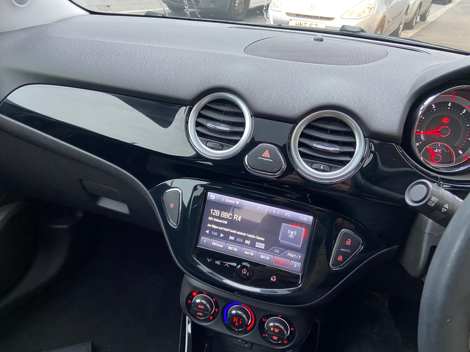 Used Vauxhall ADAM 2015 for sale - 77033395: Photo 8