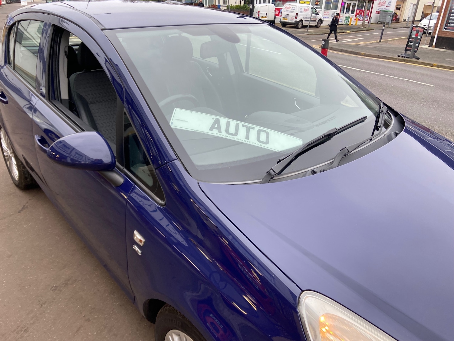 Used Vauxhall Corsa 2013 for sale - 77033522: Photo 2
