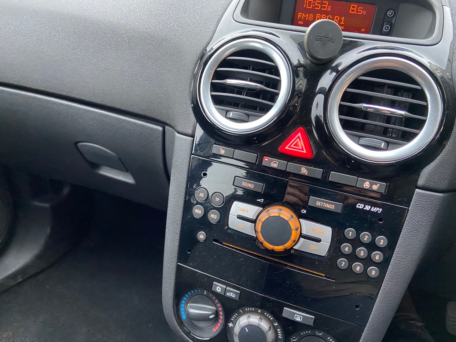 Used Vauxhall Corsa 2013 for sale - 77033522: Photo 4