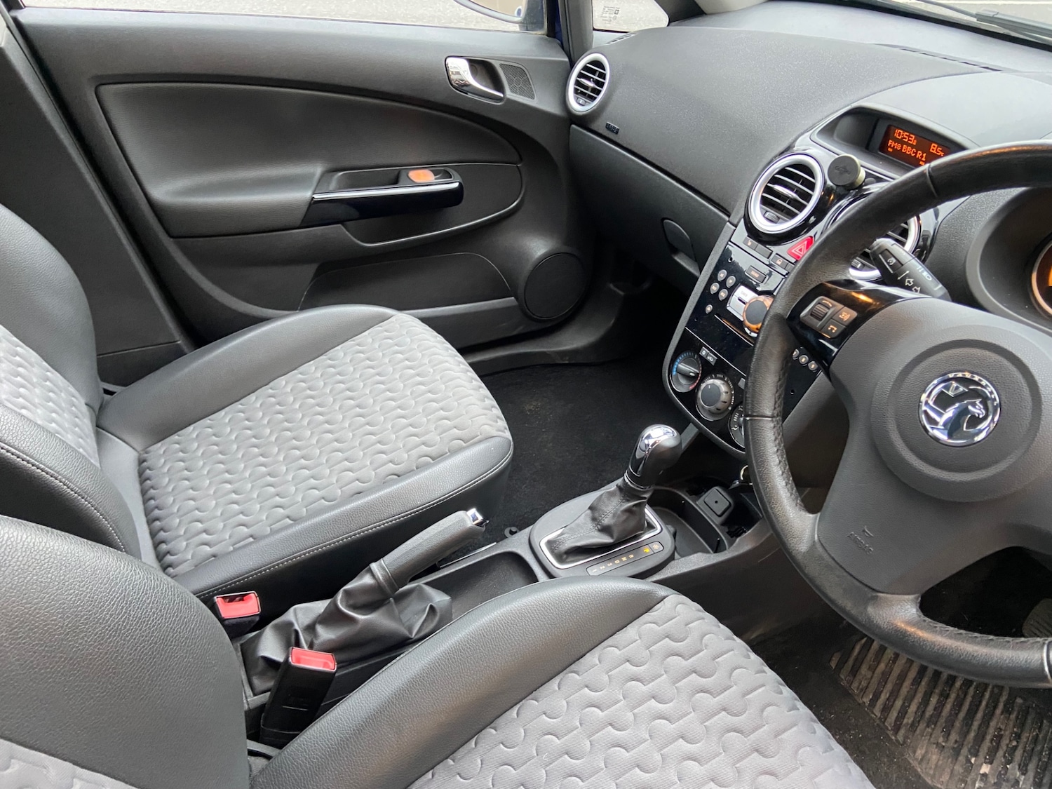 Used Vauxhall Corsa 2013 for sale - 77033522: Photo 5