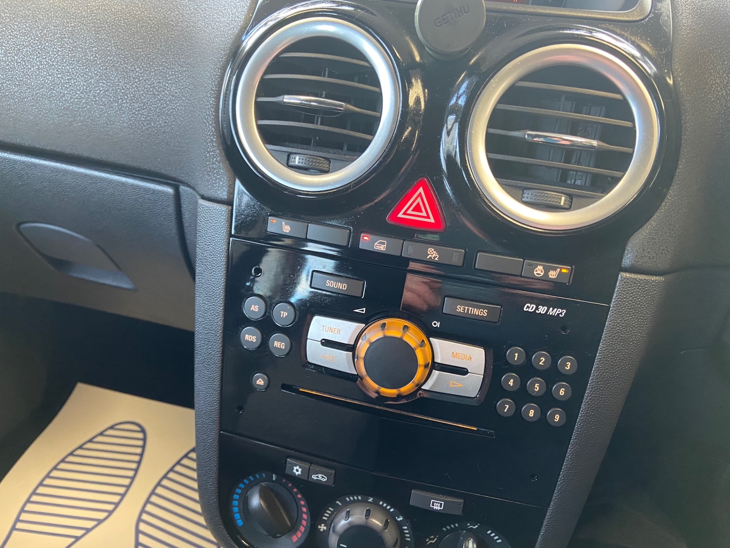 Used Vauxhall Corsa 2013 for sale - 77140437: Photo 21