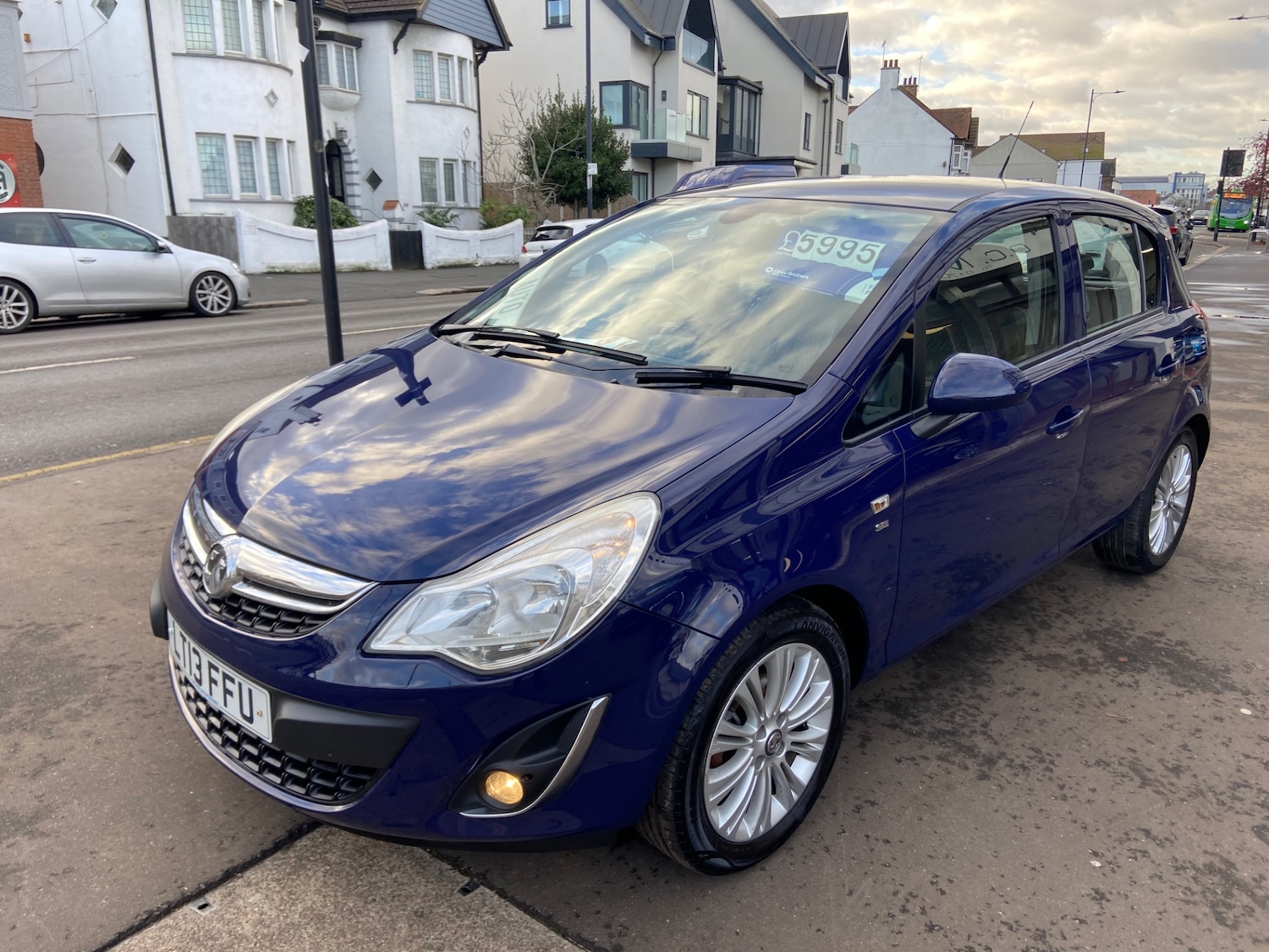 Used Vauxhall Corsa 2013 for sale - 77140437: Photo 5