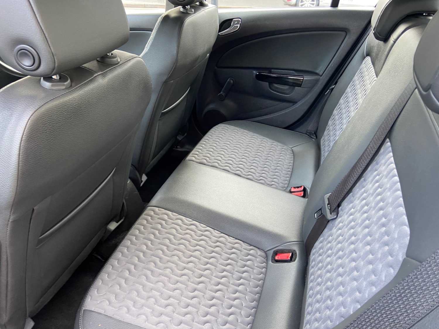 Used Vauxhall Corsa 2013 for sale - 77140437: Photo 7