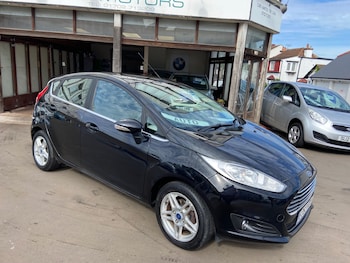 2013 (63) - 1.6 Zetec 5dr Powershift