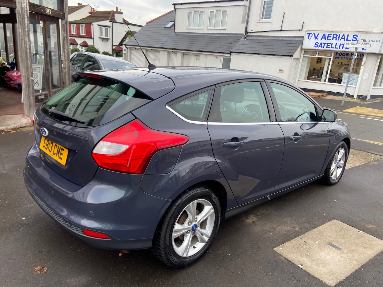 Used Ford Focus 2013 for sale - 76626027: Photo 2