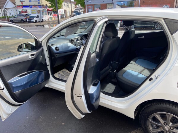 Used Hyundai i10 2015 for sale - 75715622: Photo 18