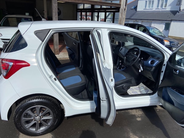 Used Hyundai i10 2015 for sale - 75715622: Photo 20