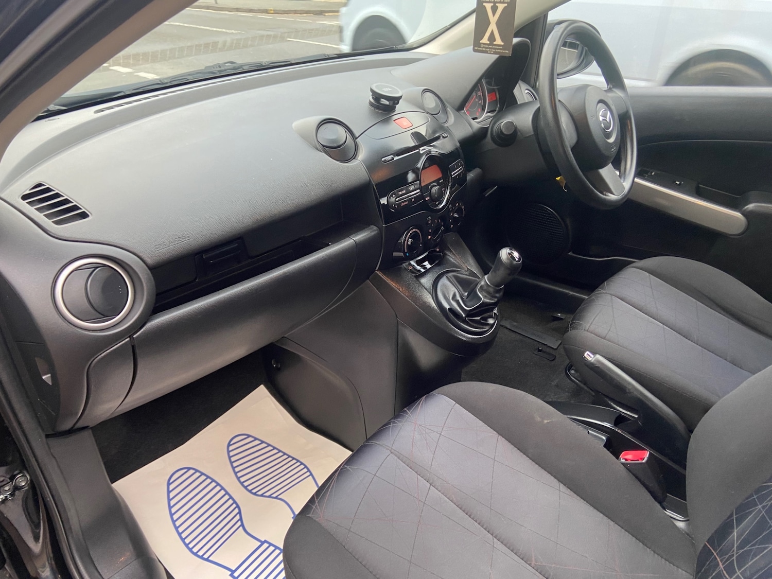 Used Mazda Mazda2 2012 for sale - 76640417: Photo 9