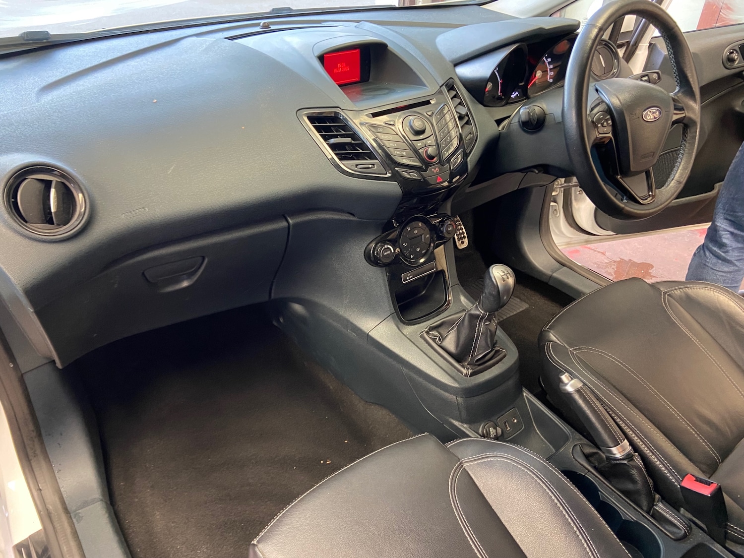 Used Ford Fiesta 2012 for sale - 76478256: Photo 9