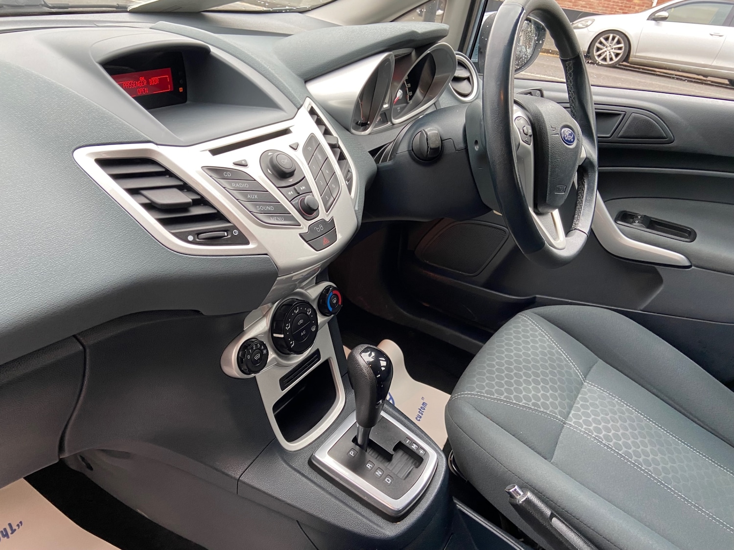 Used Ford Fiesta 2010 for sale - 77618425: Photo 9