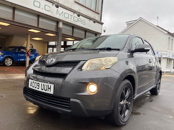 Used Toyota Urban Cruiser 2009 for sale - 77681560: Photo