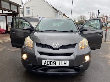 Used Toyota Urban Cruiser 2009 for sale - 77681560: Photo