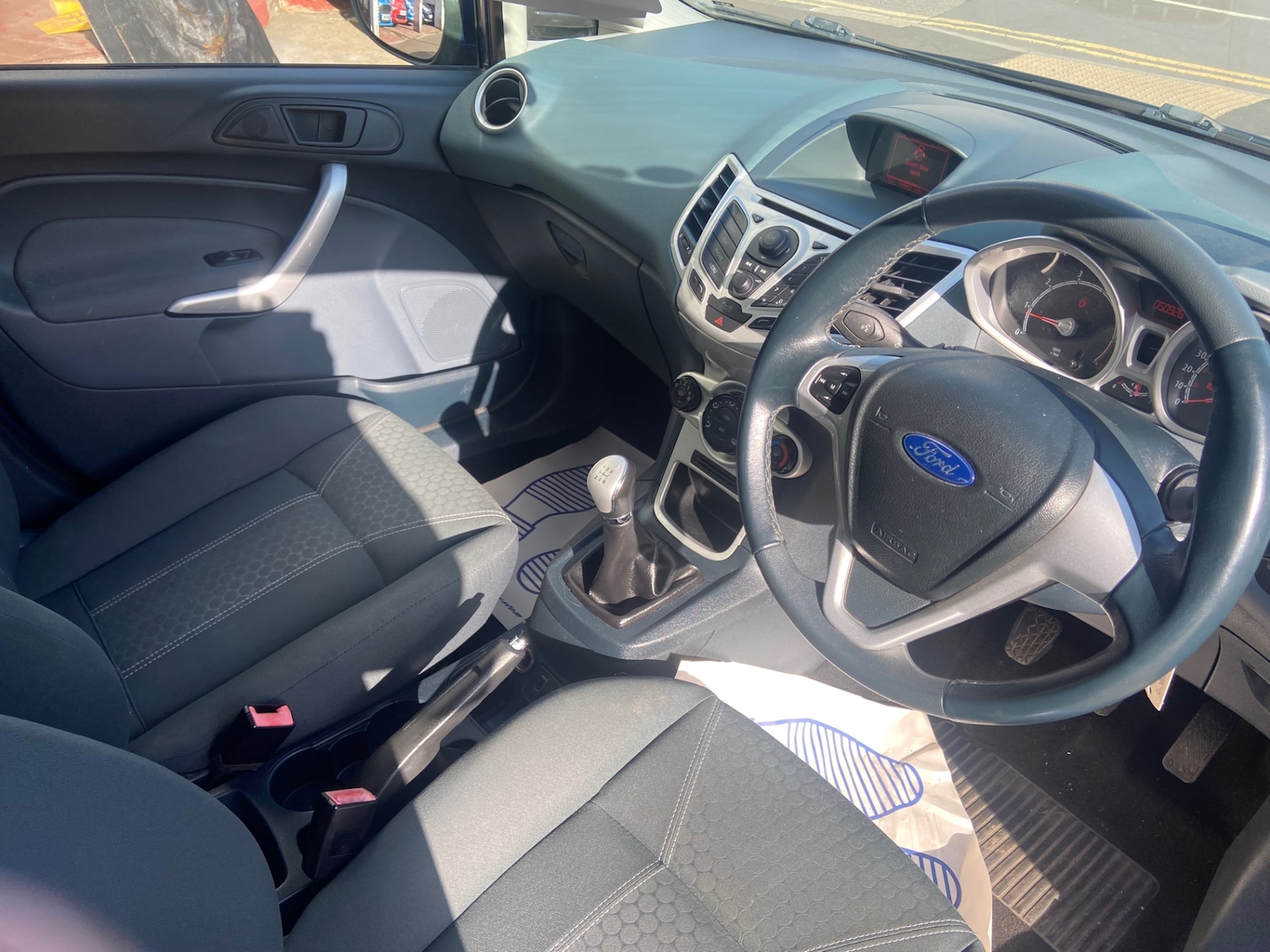 Used Ford Fiesta 2010 for sale - 77763176: Photo 4