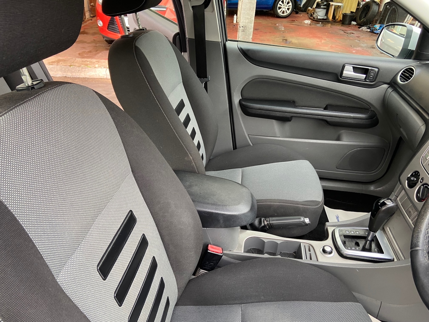 Used Ford Focus 2009 for sale - 77301498: Photo 5