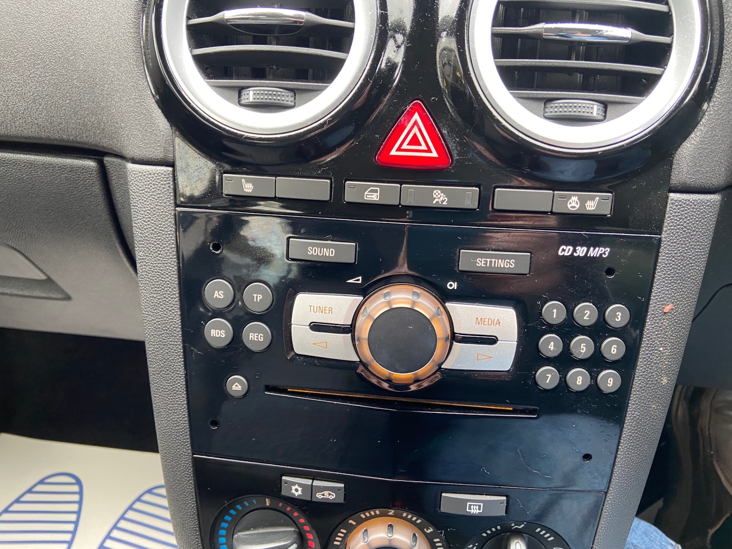 Used Vauxhall Corsa 2013 for sale - 77568232: Photo 21