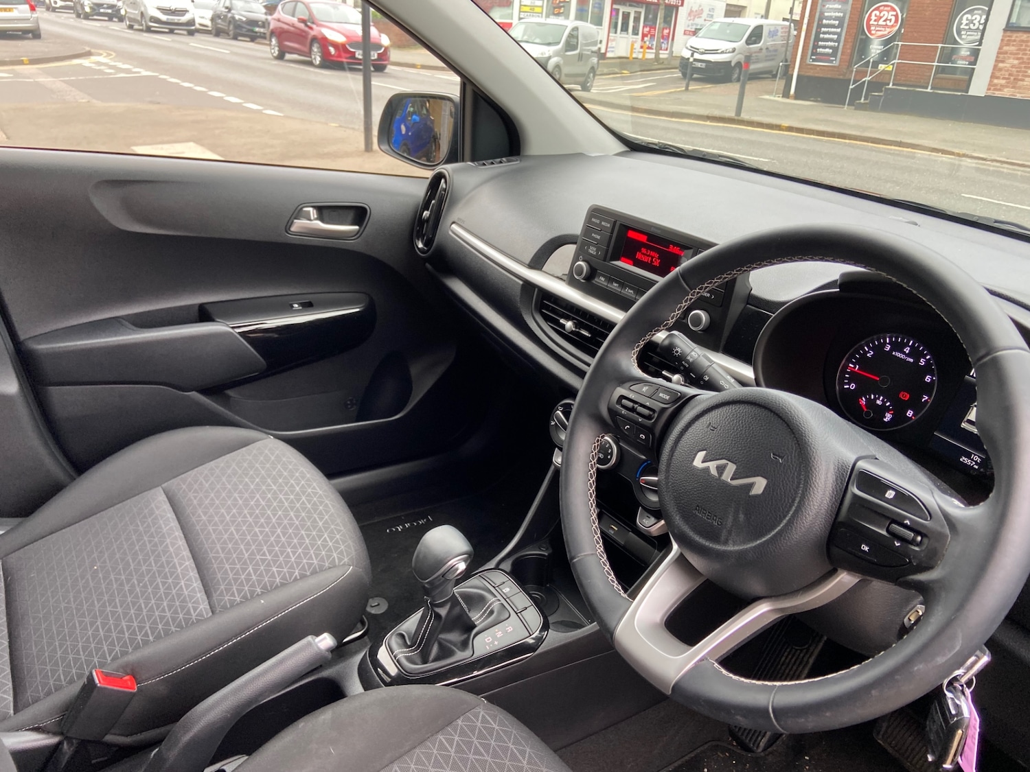 Used Kia Picanto 2023 for sale - 77746171: Photo 10