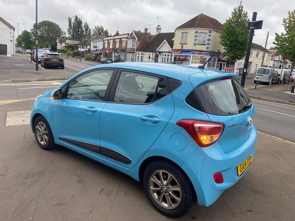 Used Hyundai i10 2014 for sale - 75715611: Photo 5
