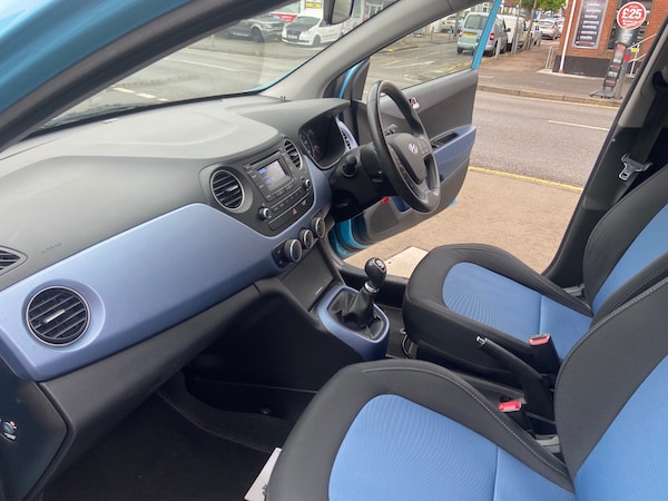 Used Hyundai i10 2014 for sale - 75715611: Photo 9