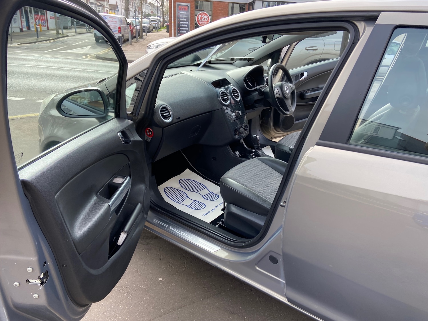 Used Vauxhall Corsa 2011 for sale - 77963213: Photo 15