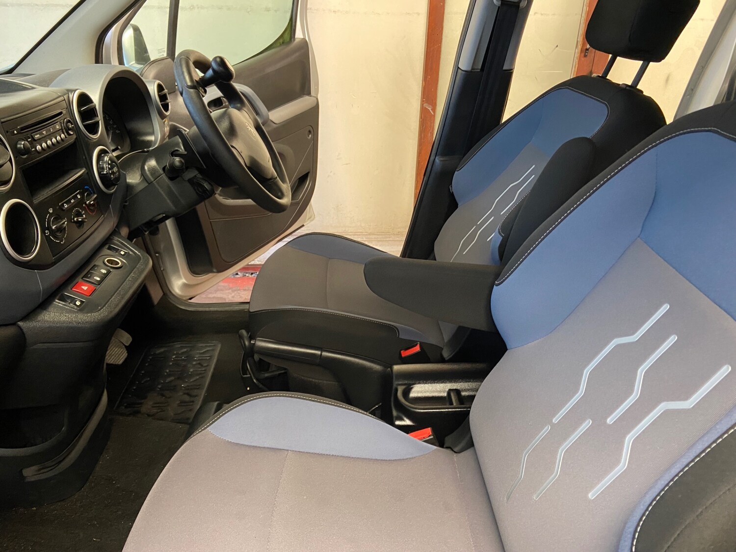 Used Peugeot Partner Tepee 2014 for sale - 77337863: Photo 21