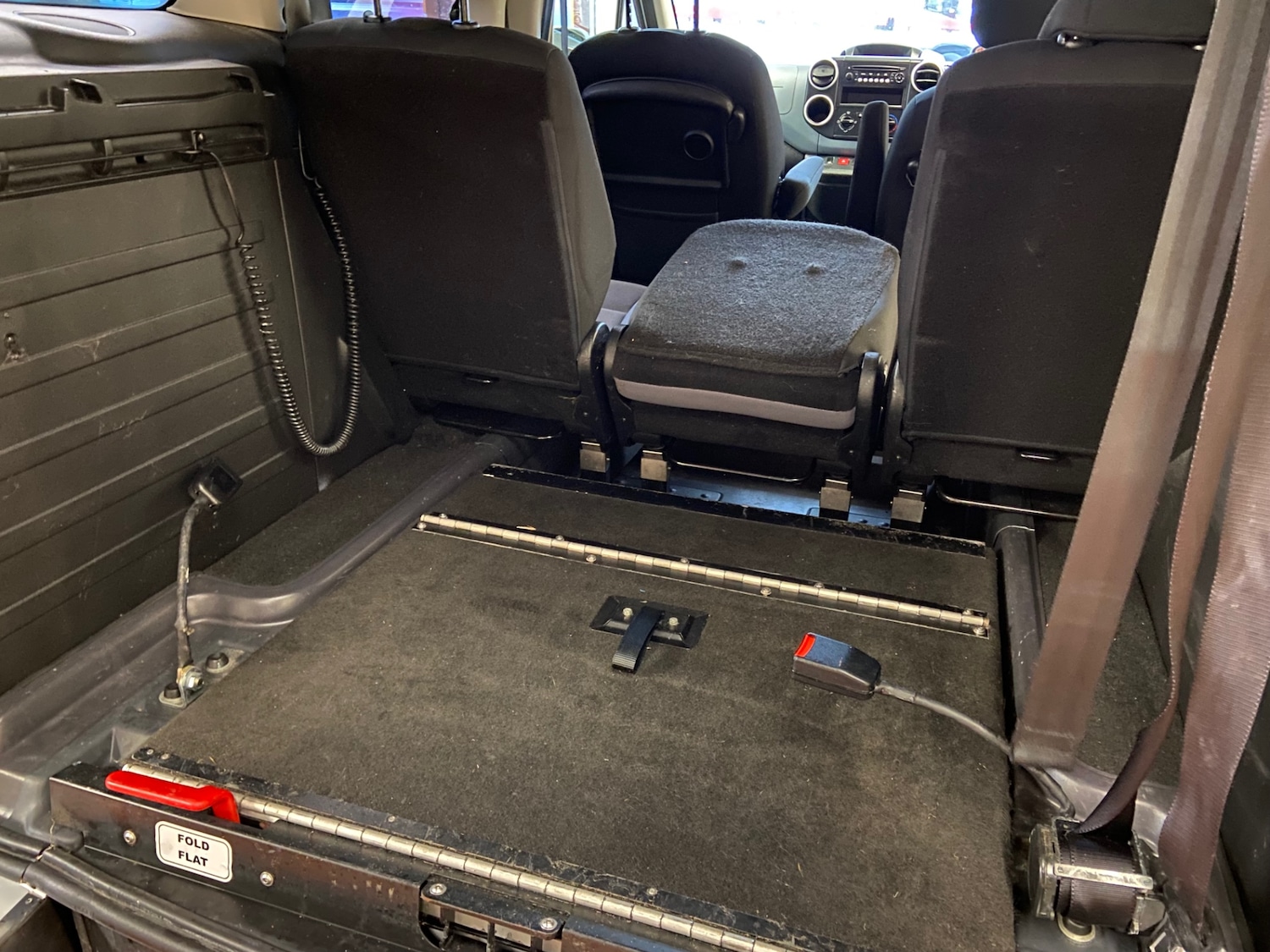 Used Peugeot Partner Tepee 2014 for sale - 77337863: Photo 3