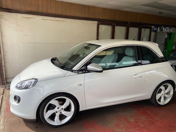 Vauxhall - Adam