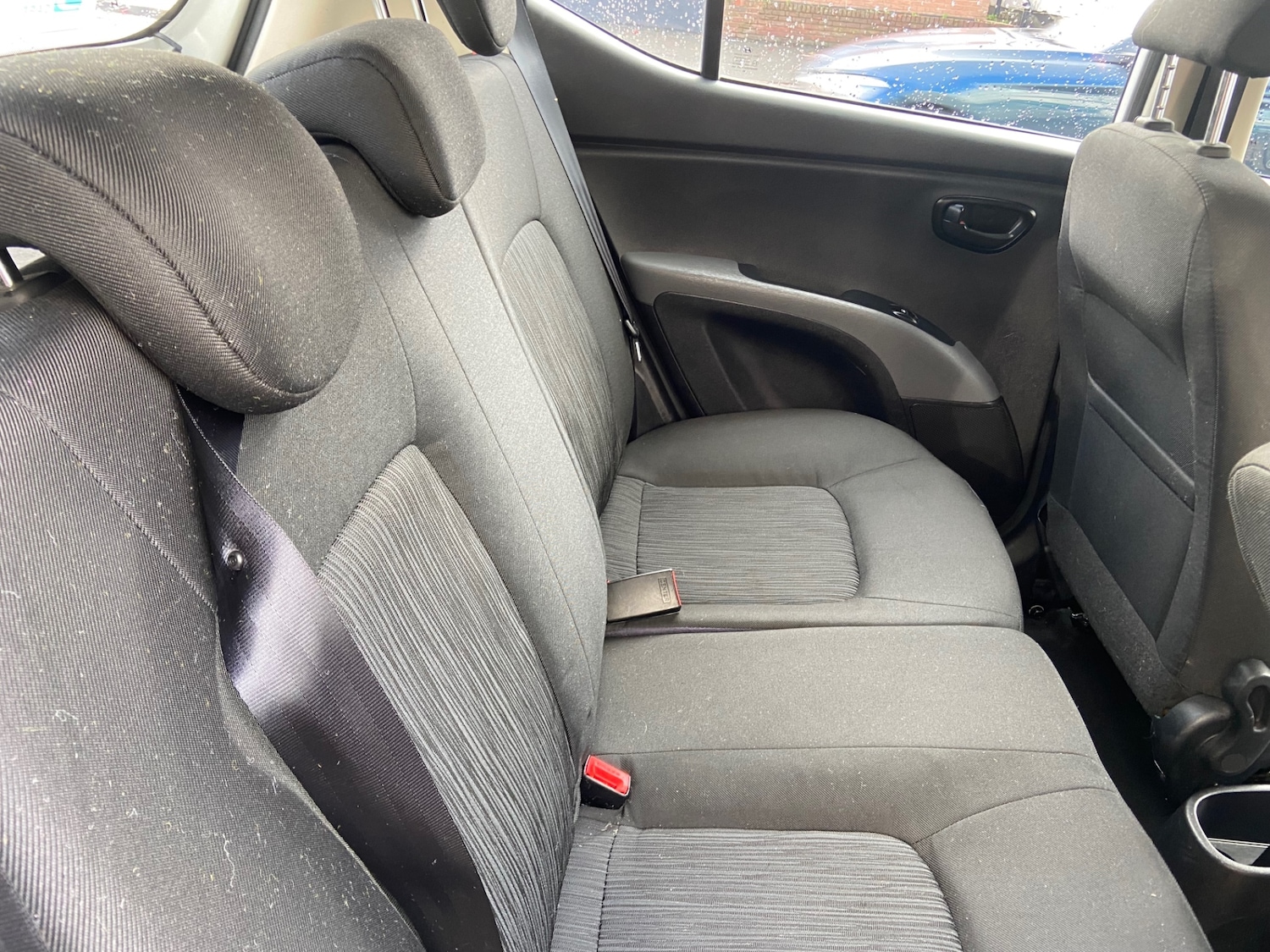 Used Hyundai i10 2013 for sale - 76651128: Photo 10