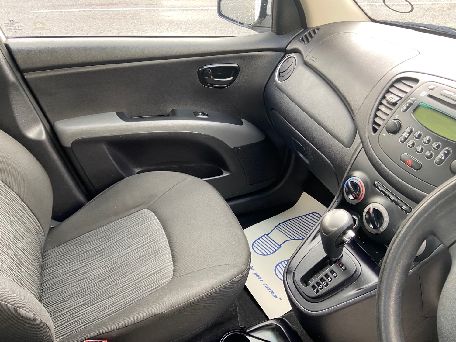 Used Hyundai i10 2013 for sale - 76651128: Photo 9