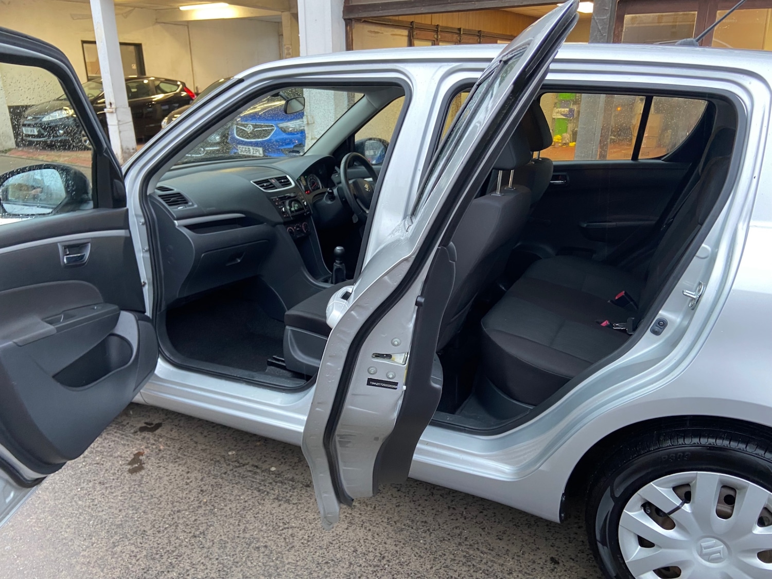 Used Suzuki Swift 2012 for sale - 77522168: Photo 12