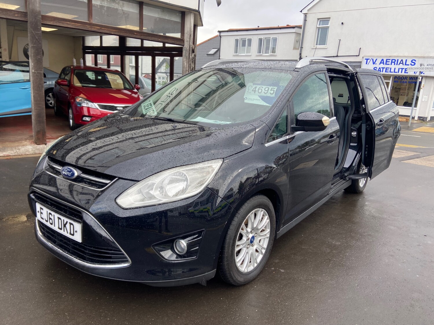Used Ford Grand C-Max 2011 for sale - 76069216: Photo 11
