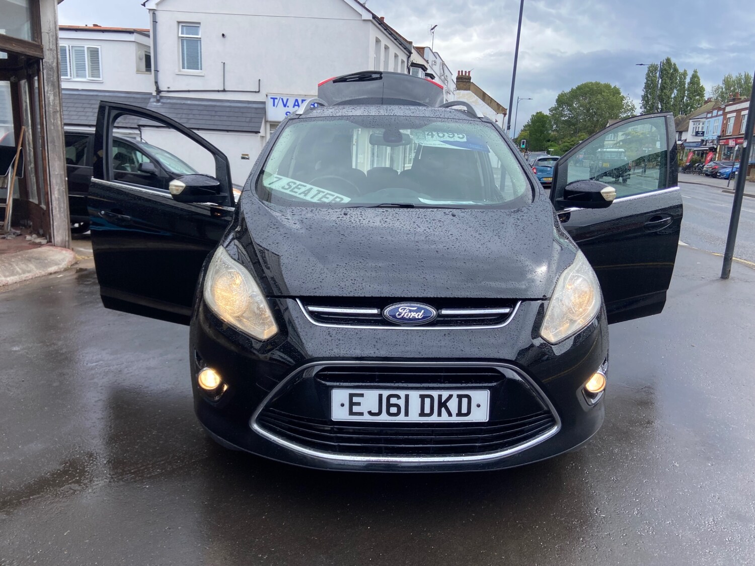 Used Ford Grand C-Max 2011 for sale - 76069216: Photo 13