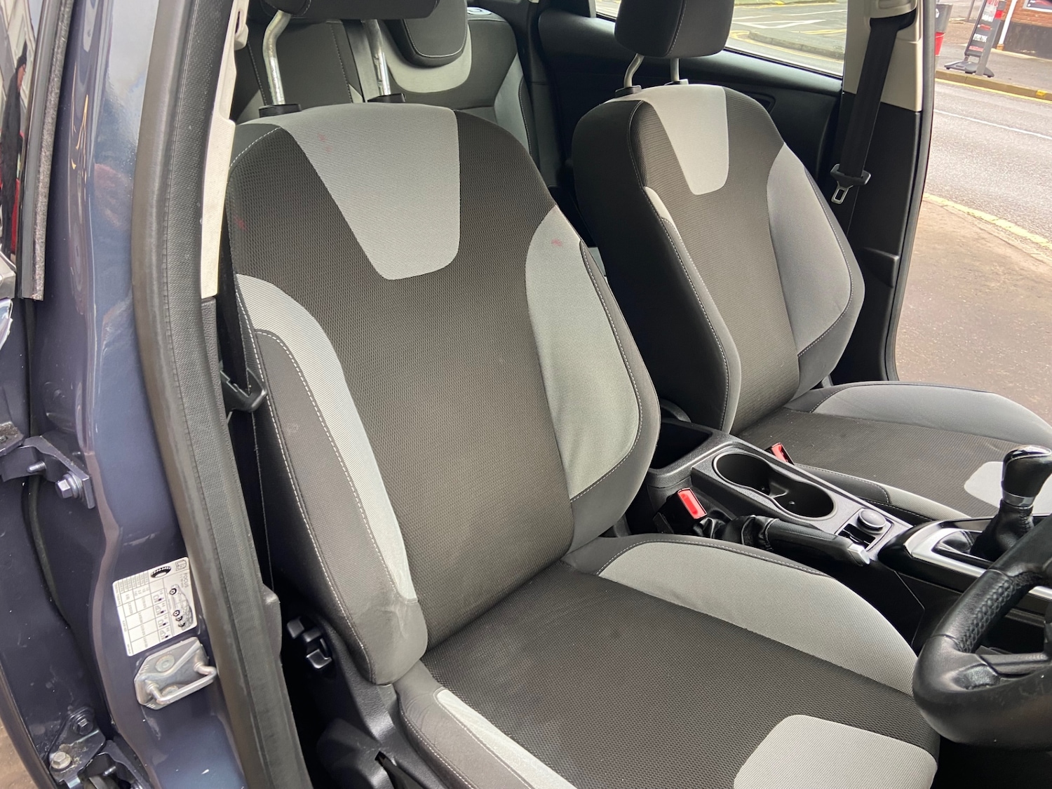 Used Ford Focus 2013 for sale - 76958725: Photo 5