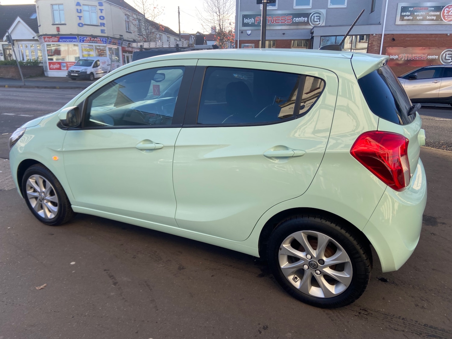 Used Vauxhall Viva 2017 for sale - 76692845: Photo 2