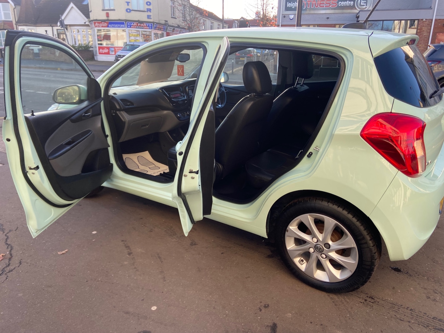 Used Vauxhall Viva 2017 for sale - 76692845: Photo 3