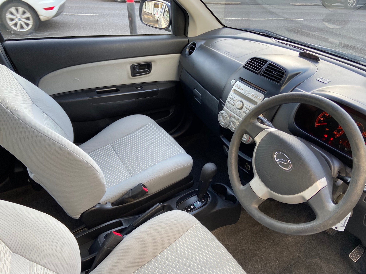 Used Perodua MYVI 2011 for sale - 77354319: Photo 4