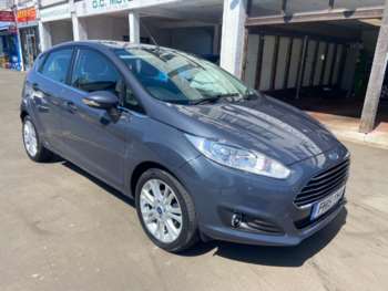 2015 (15) - 1.25 82 Zetec 5dr