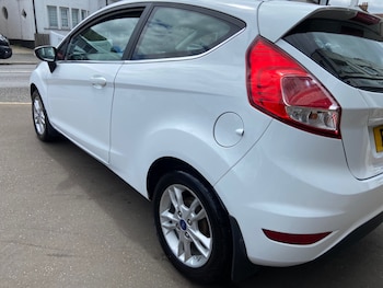 Used Ford Fiesta 2015 for sale - 78883579: Photo