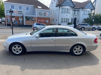 Used Mercedes-Benz E-Class 2009 for sale - 75931668: Photo