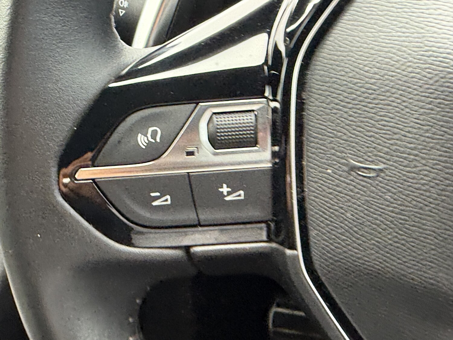 Used Peugeot 3008 2023 for sale - 75618533: Photo 23