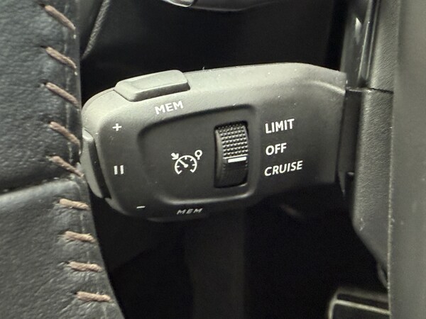 Used Peugeot 3008 2023 for sale - 75618533: Photo 25