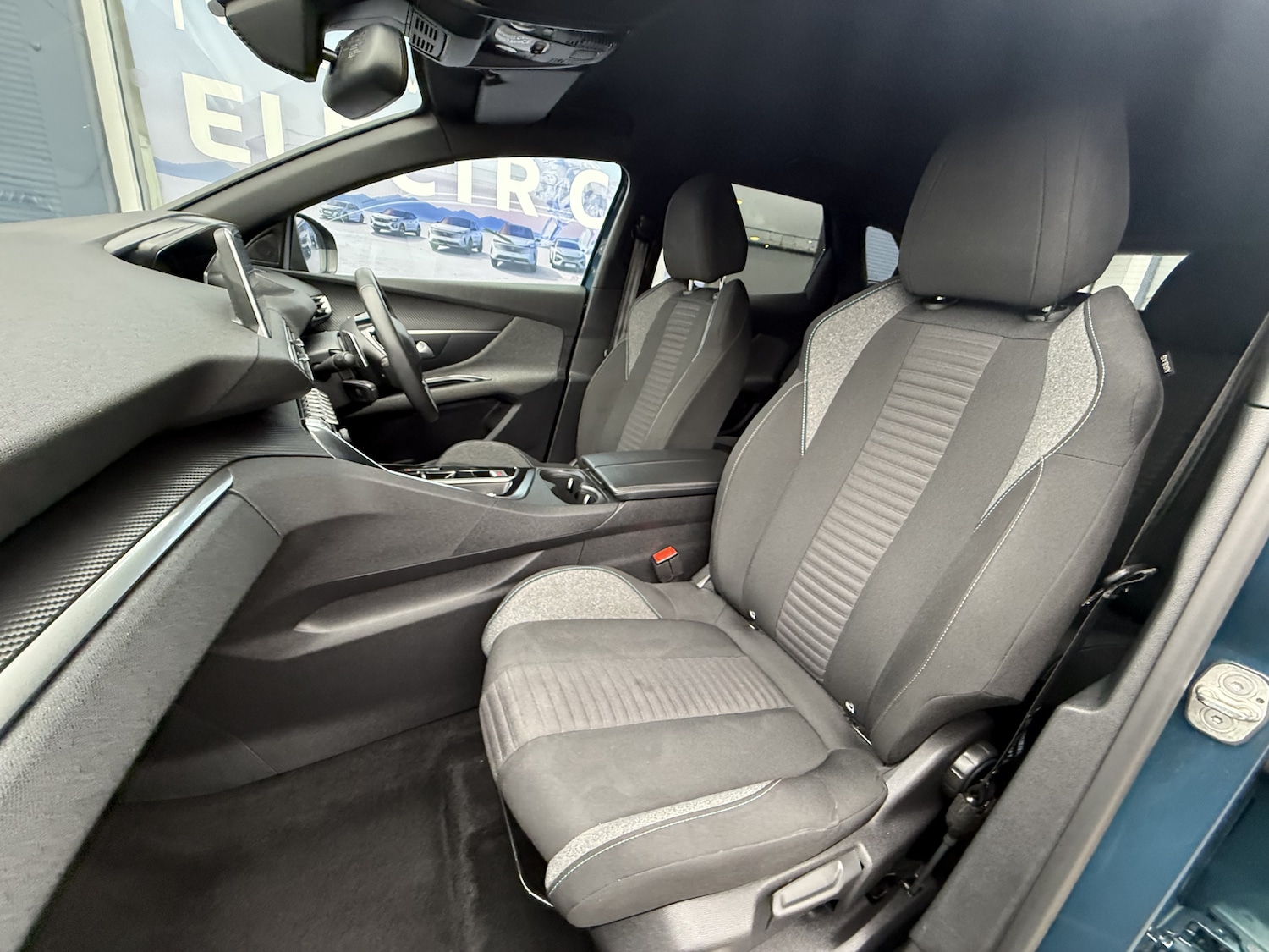 Used Peugeot 3008 2023 for sale - 75618533: Photo 6