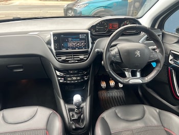Used Peugeot 208 2022 for sale - 76261483: Photo 2