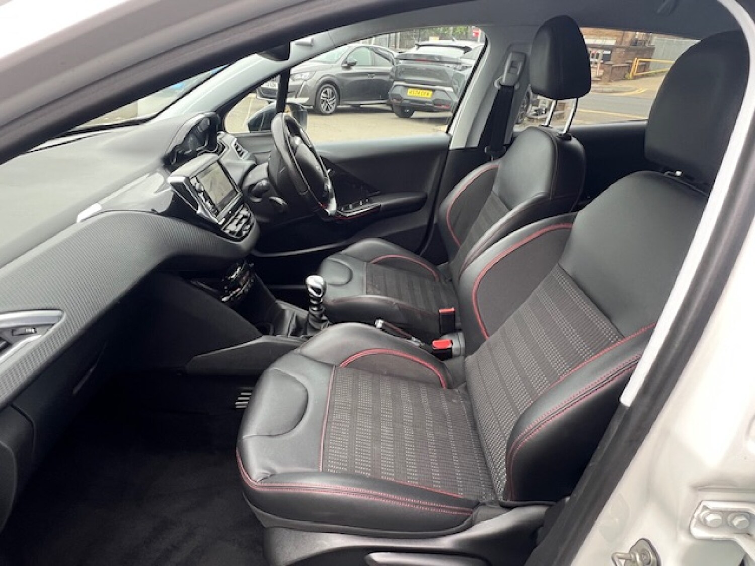 Used Peugeot 208 2019 for sale - 77648025: Photo 16