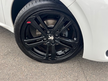 Used Peugeot 208 2019 for sale - 77648025: Photo