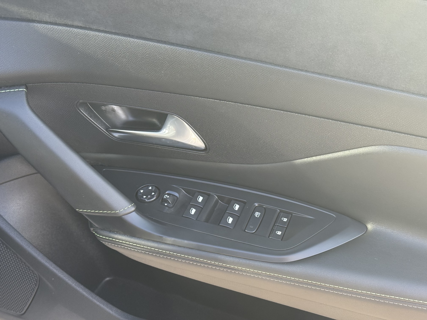 Used Peugeot 308 2023 for sale - 75910422: Photo 13