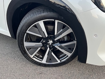 Used Peugeot 208 2022 for sale - 77025463: Photo