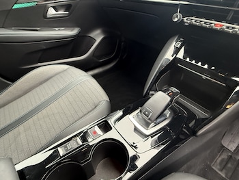 Used Peugeot 208 2020 for sale - 77725930: Photo